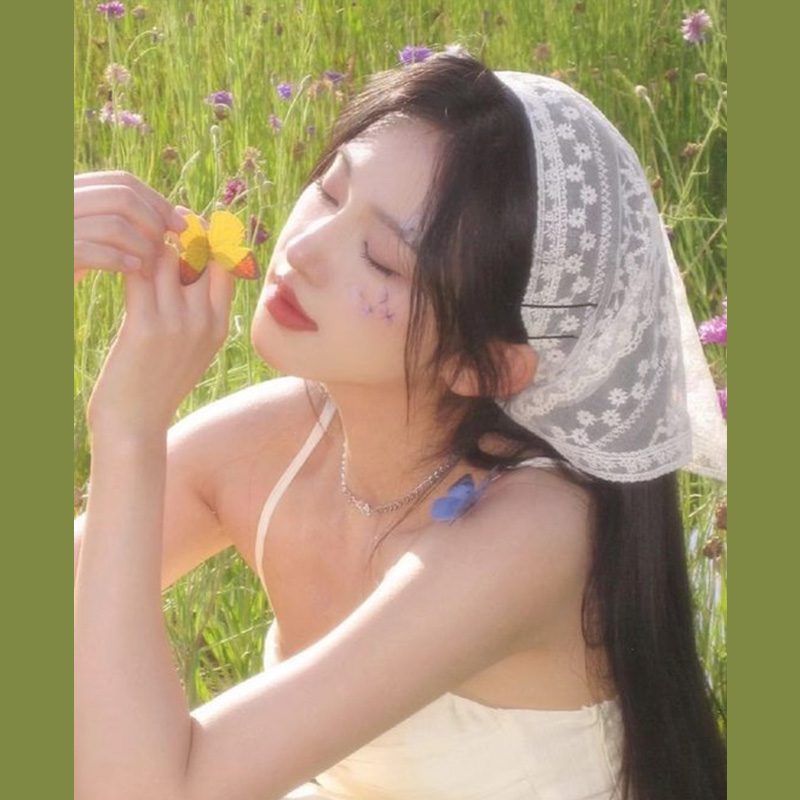White Woven Floral Lace Hair S - Photography Triangle review and price