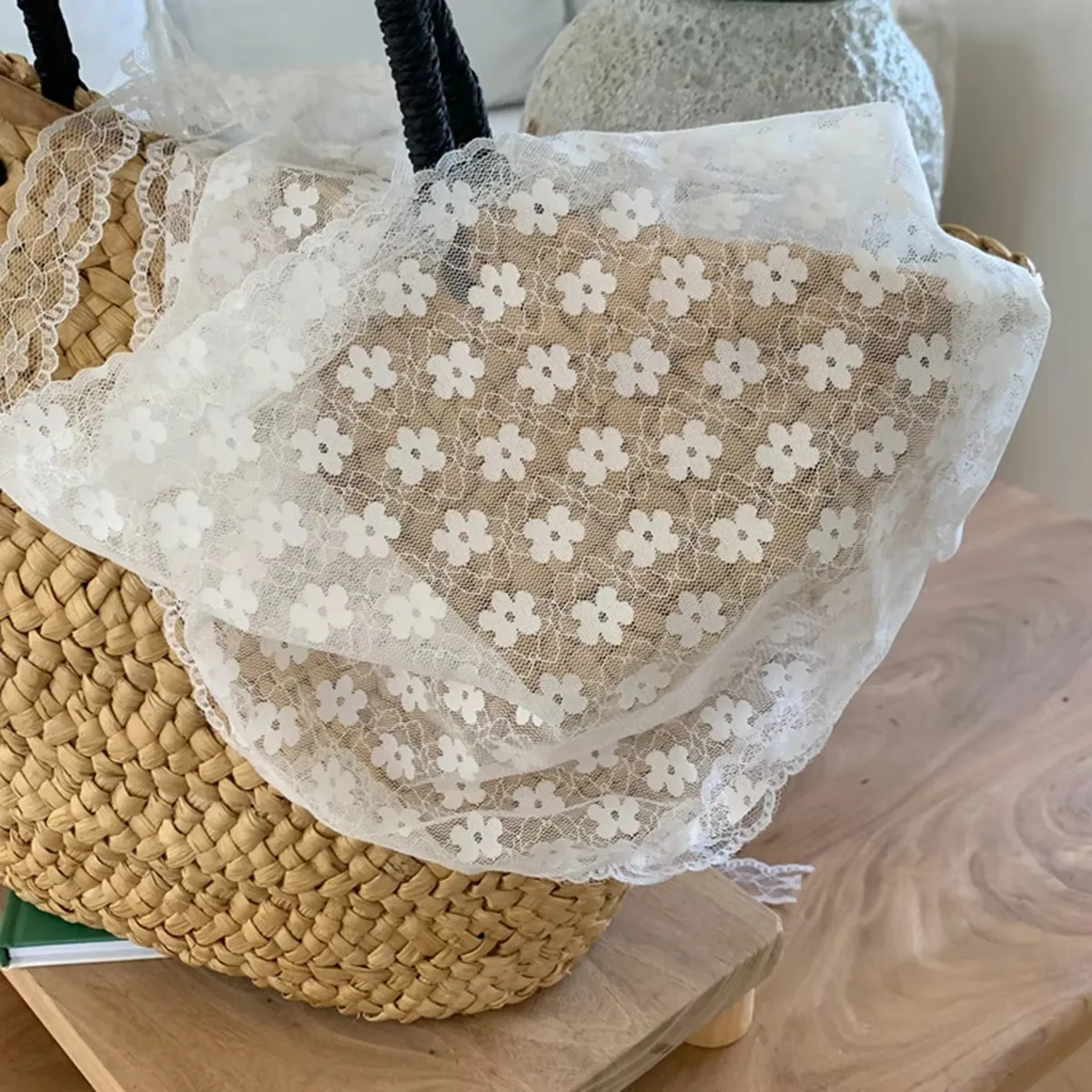 Lace Flower Elegant Temperamen - Photography Triangle review and price