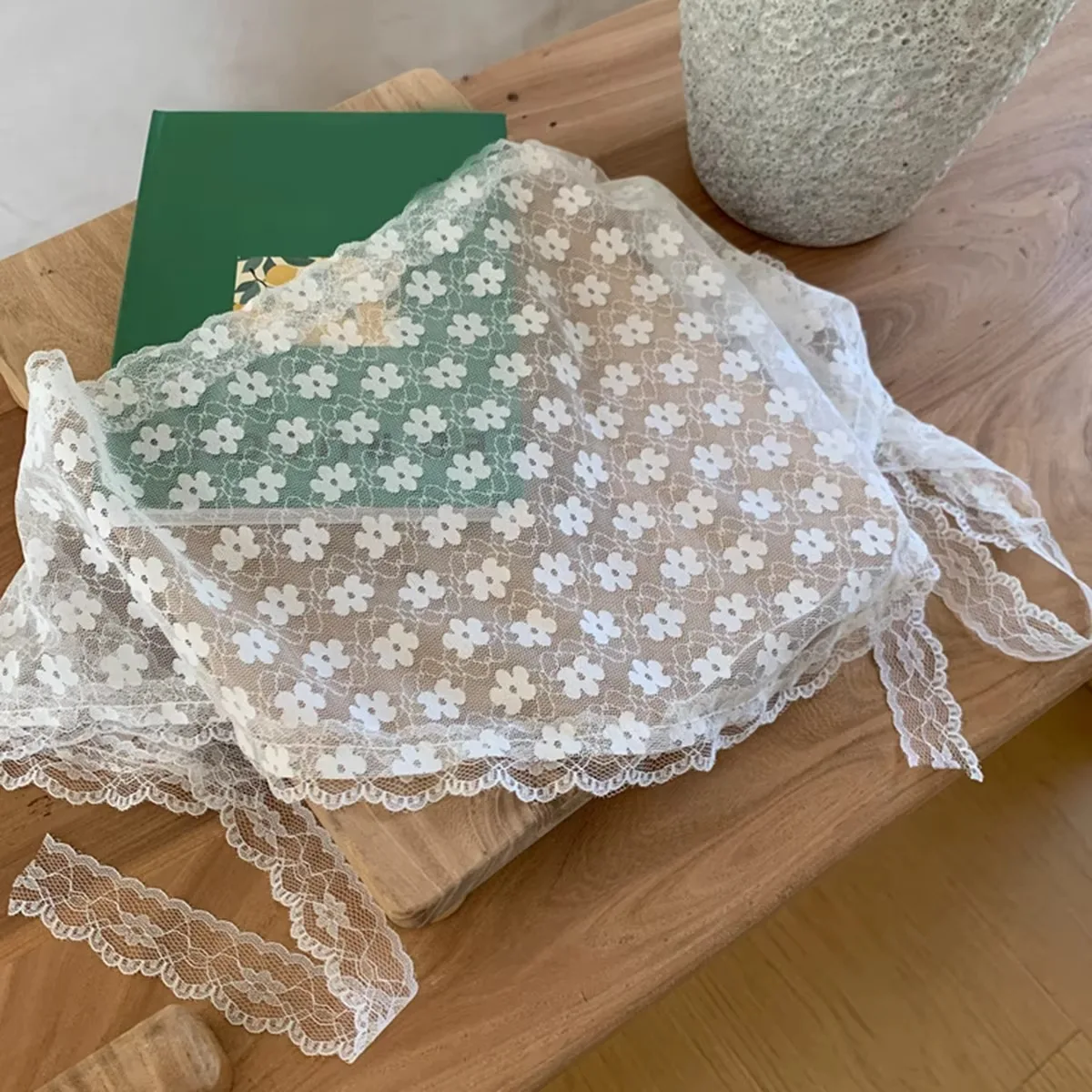 Lace Flower Elegant Temperamen - Photography Triangle review and price