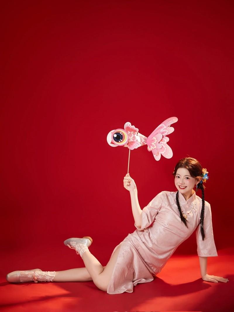 2025 New Vintage Chinese  Stud - Photography Of The Year 2025 review and price
